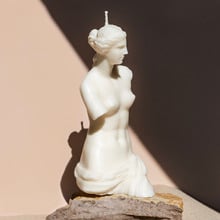 Venus Bust Sculpture Soy-Blend Candle